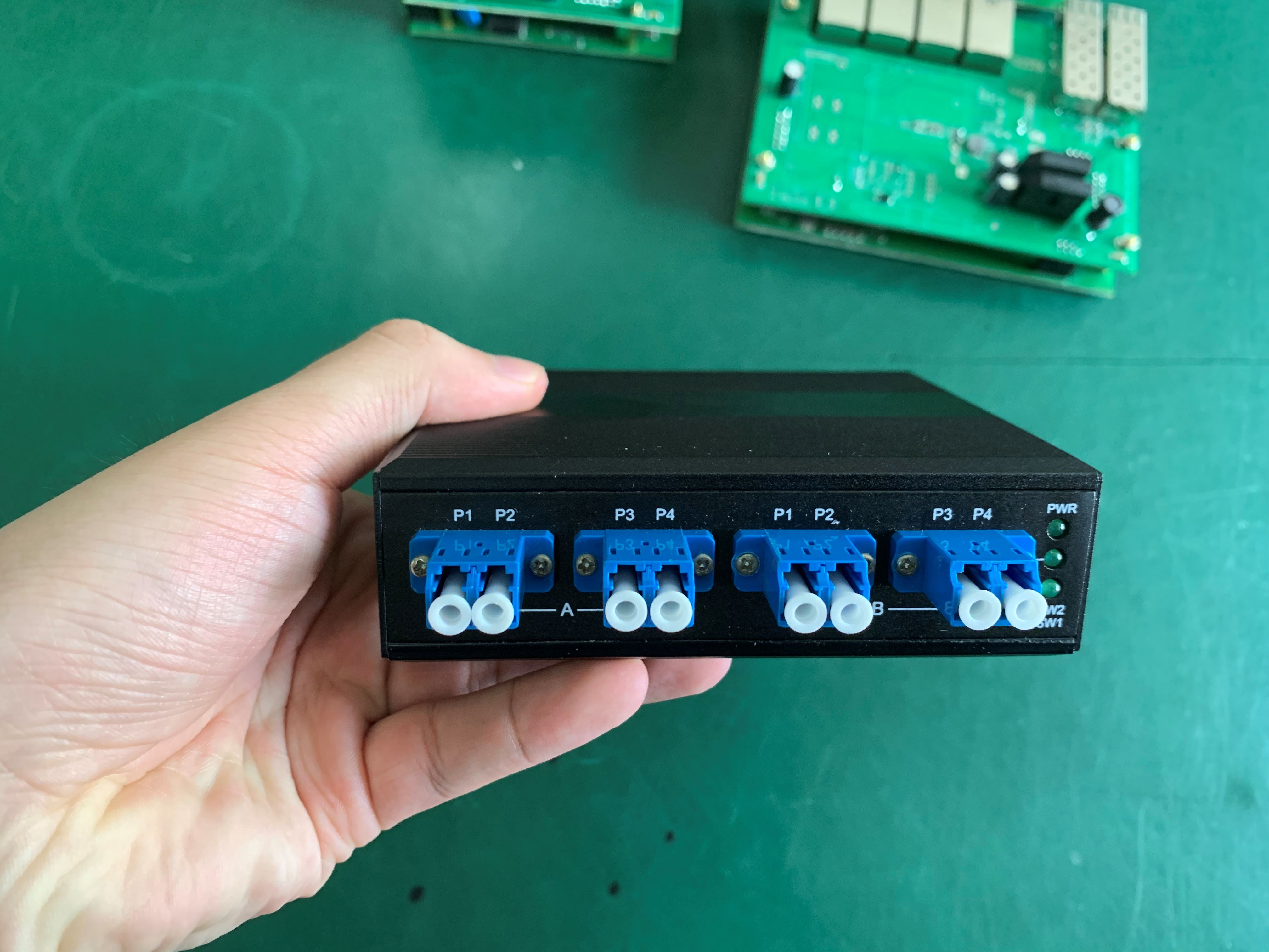 Промышленный коммутатор обхода волокон для оптической защиты 1G/2.5G/10G/25G/40G/100G