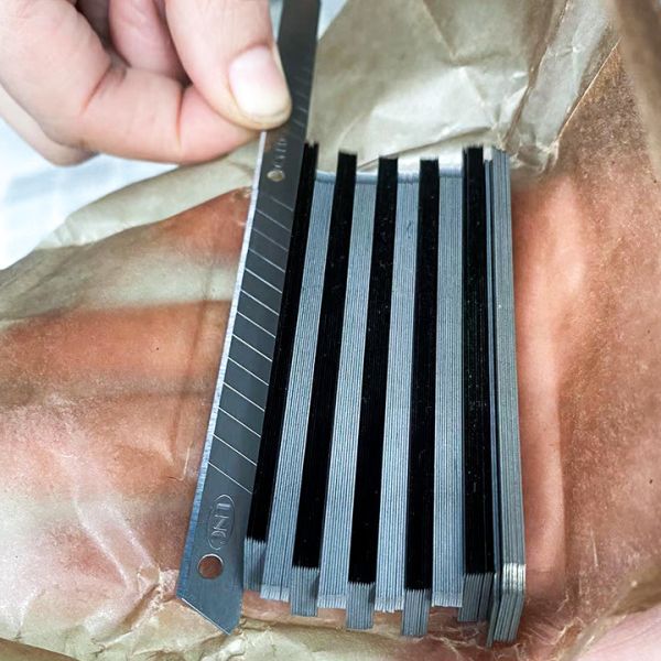 0.04mm Ultra Thin Utility Knife Blade 60# Steel Paper Cutter Blade 18mm