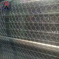 Red de alambre de acero con bajo contenido de carbono red hexagonal de gabión tejida Gabion Stone Cage