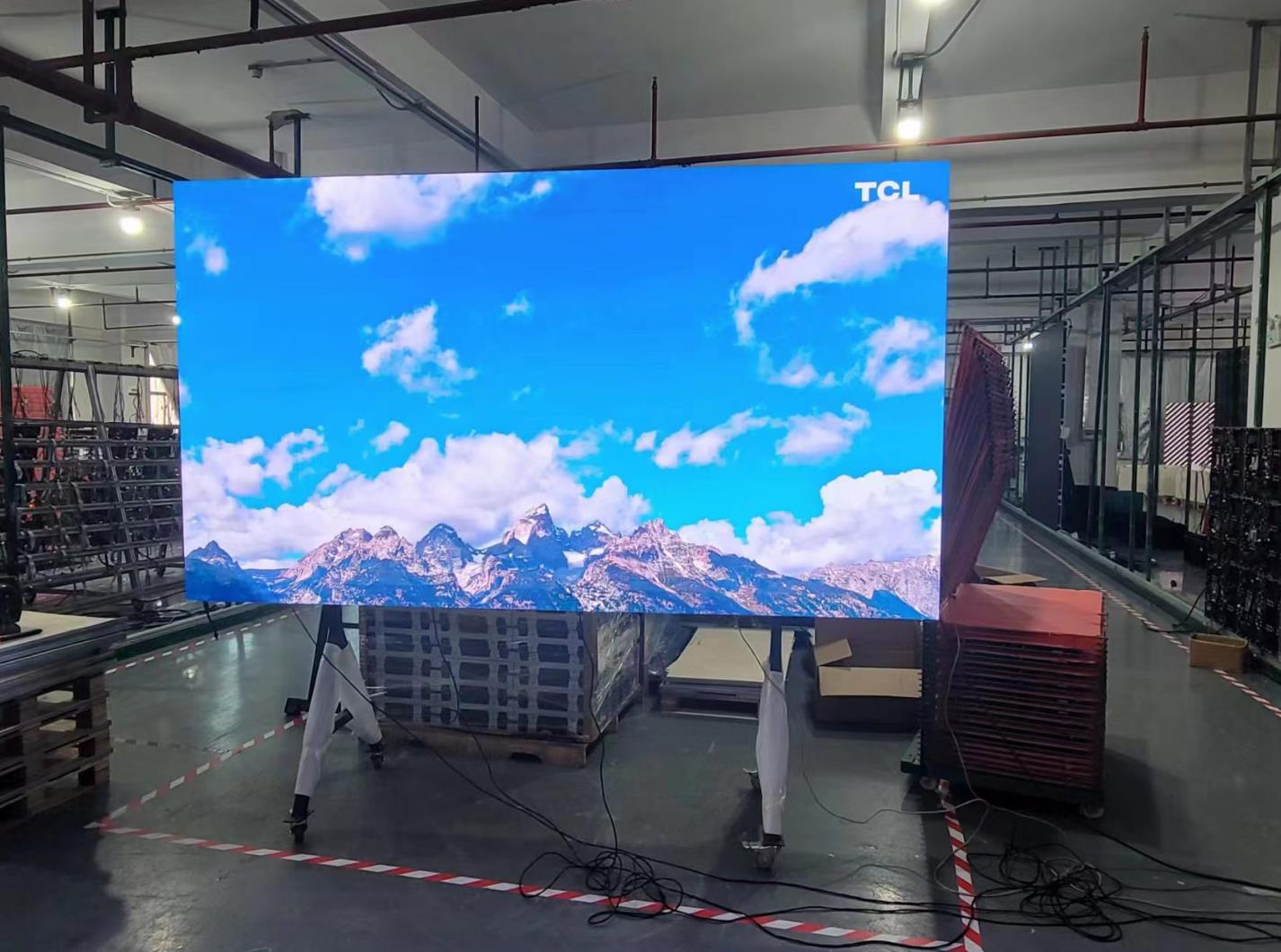 2K 4K COB P1.5 LED Screen TV поддержка питания и сигнала дизайн двойного резервного копирования