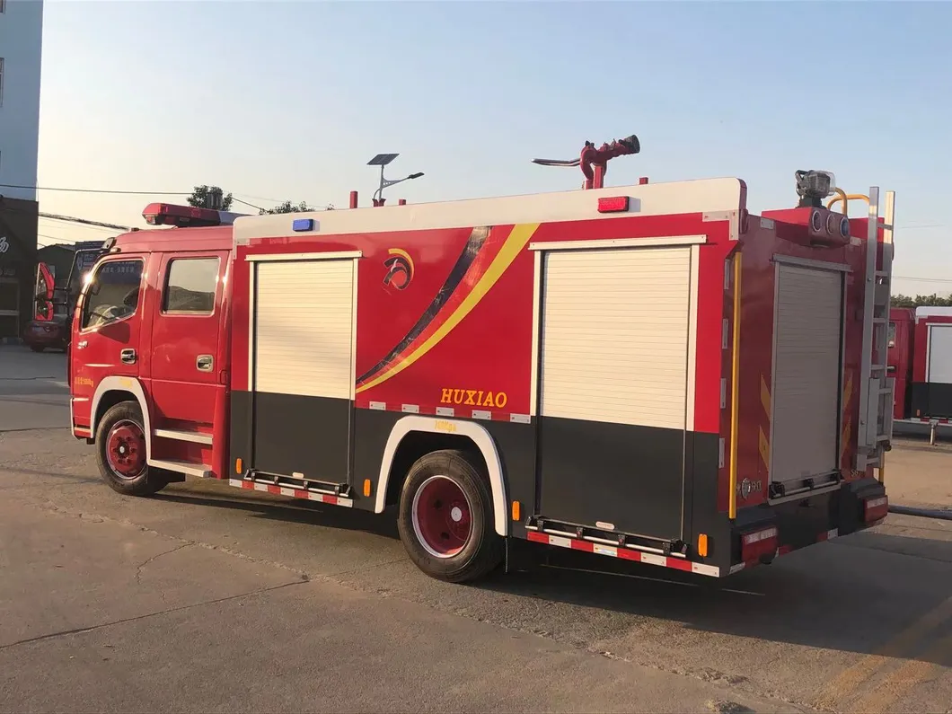 Dongfeng 4X2 4000liters Water Tank Fire Fighting Truck Vehicle