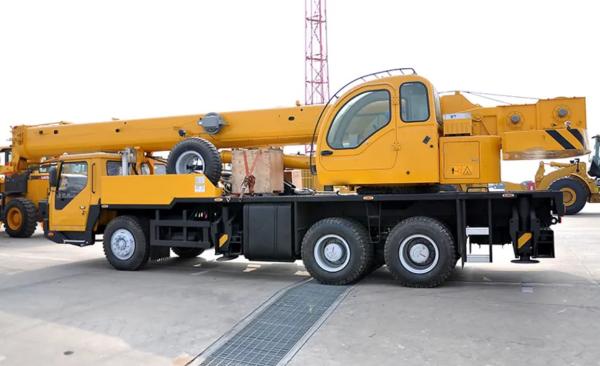 25 Ton QY25K Truck Mobile Crane 1 Year Warranty