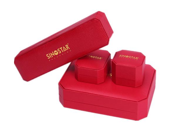 High Glossy Plastic Jewelry Box Case Custom Logo Environmentally Friendly For Gift Packaging