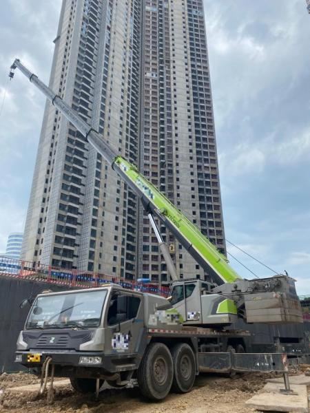 80T Used Mobile Cranes With Two Hooks 2021 Model Zoomlion ZTC800V653