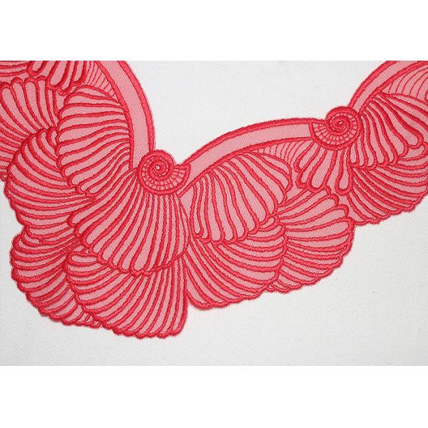 Vintage Scalloped Edge Lace / Applique Embroidered Mesh Lace Trim For V Neckline OEM