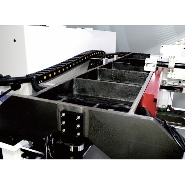 4 Heads 500W 700W 750W Laser Cutting Machine For Leather