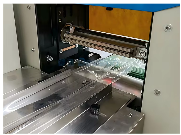 Horizontal Automatic Solid Soap Flow Wrapping Packaging Machine Bar Soap Bowl