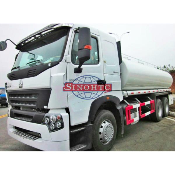 Light Diesel Oil Tanker Truck 20 - 25 CBM 5000 - 6000 Gallons Volume