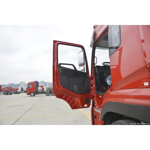 Customer's Requirement 450HP Dongfeng Tianlong VL Heavy Truck 6X4 Tractor at Boutique