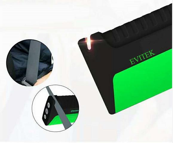 Emergency Car Battery Jump Starter With Sos LED Light , Seatbelt  Cutter , Safety Hammer