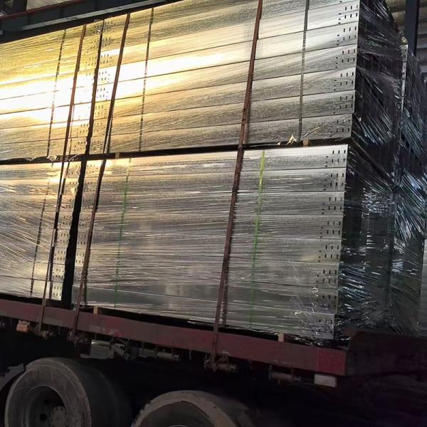 2m-6m de longitud bandeja de cable galvanizado duradero / fácil de instalar bandeja de cable montado en la pared