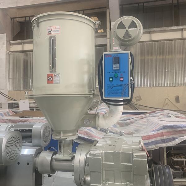 Полностью автоматическая пластиковая линия одиночный винт штранг-прессования профиля ротанга WPC