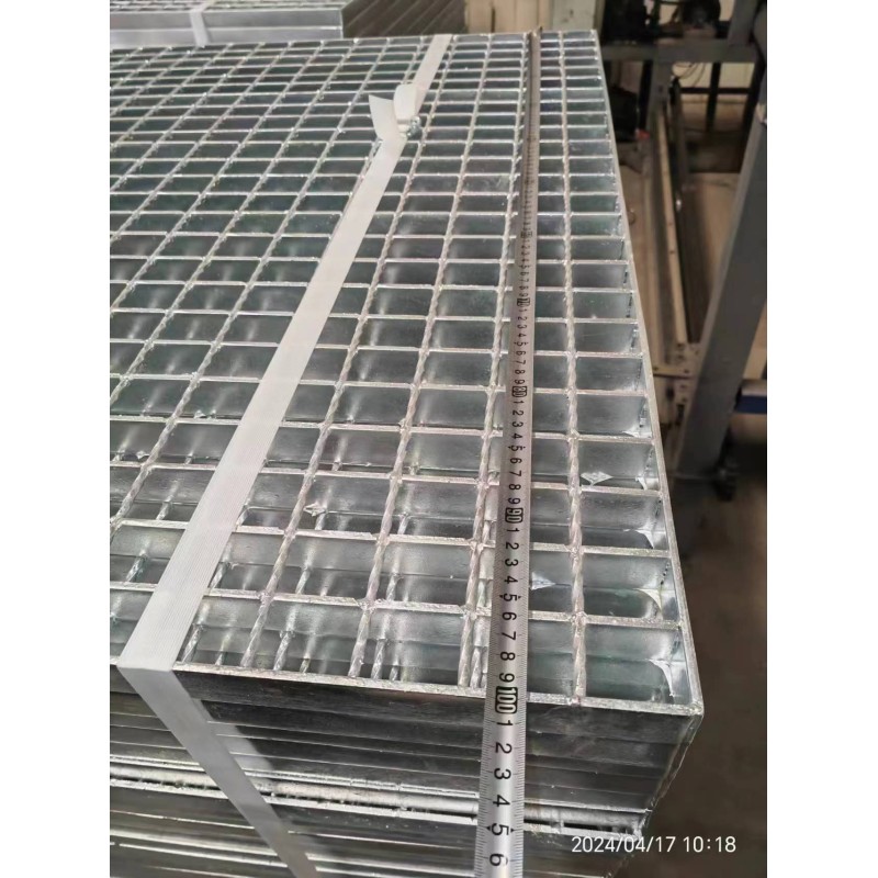 Supplier Welding Serrated Steel Grating China HDG Serrated Steel Grating