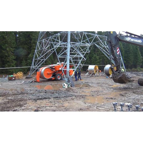 Transmission Line Equipment 120KN Hydraulic Puller 129kw(172hp) Desiel Engine