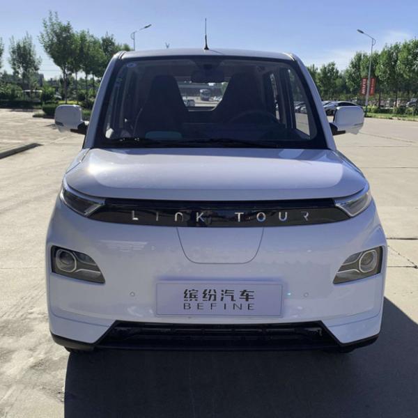 Veículo elétrico de condução segura ligado ao carro elétrico 01 Veículo elétrico de condução assistida inteligente