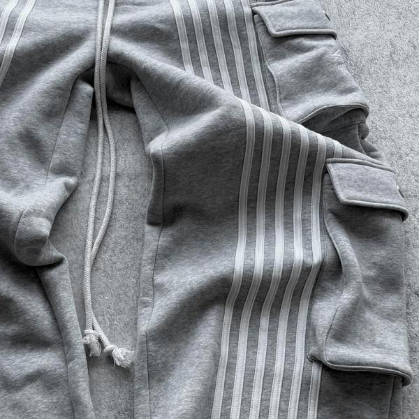 Pantalones de chándal con pierna ancha personalizada pantalones holgados rectos vintage para hombres múltiples bolsillos de chándal a rayas sólidas