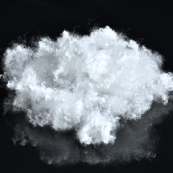 Sentiment doux réutilisé par solide léger de fibre discontinue de polyesters de 38mm