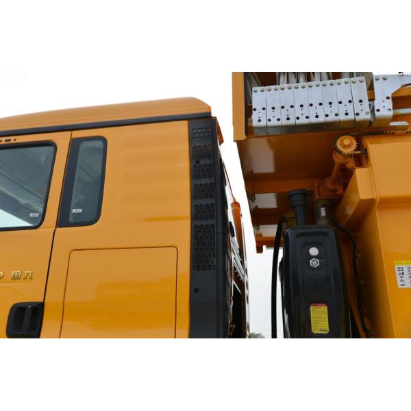 SINOTRUK HOWO TX 440HP 8X4 Camión con remache Construcción urbana Transporte por carretera