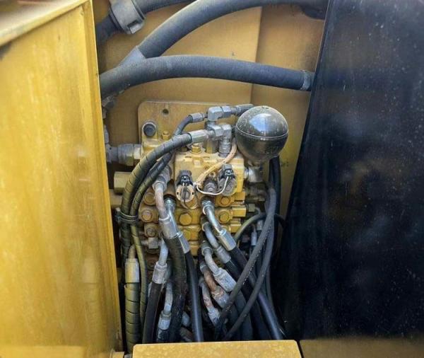 Used 305.5e2 Mini Excavator Caterpillar 5 Ton Earth Moving Machinery in Good Condition