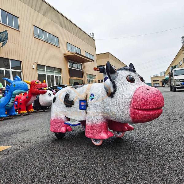 Conduite électrique pour enfants sur une vache 350W Animaux simulés animatronic