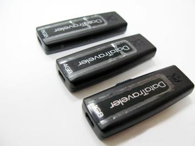 O flash marcado de USB conduz DT100