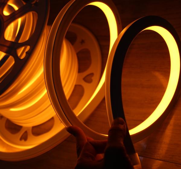 Topsung Square amarelo neon-flex luz de Natal LED decorativo melhor preço neon flex 16x16mm âmbar