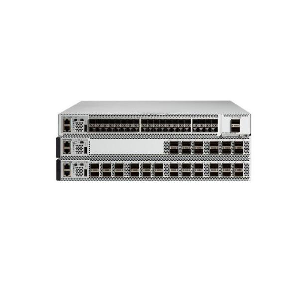 Merek a envoyé le Nexus 9000 série N9K 48 ports Switch N9K-C93180YC-EX