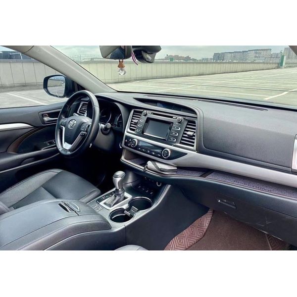 PBD Auto Toyotas Highlander High Quality Second-Hand 4WD SUV Luxury 2.0L Leather 5-Seats Large Space Cheap Auto Vehicle AWD Left