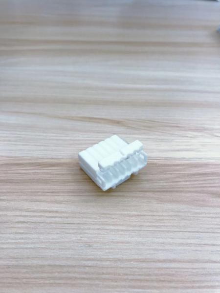 White Color Female Automotive Wire Connectors 6 Pins TS16949 Certification