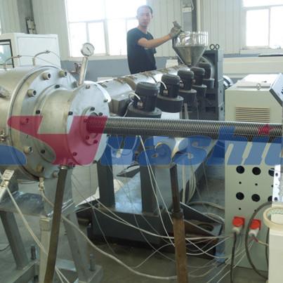 Ligne de production de tubes isolants en PU flexible