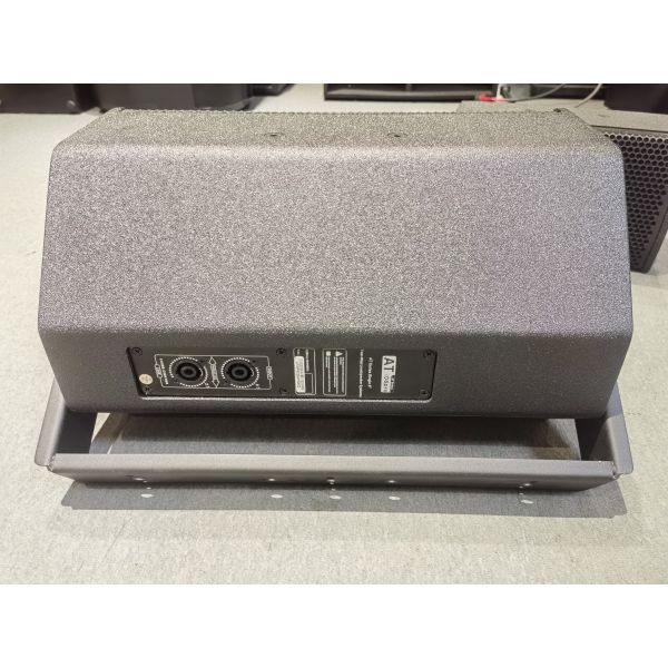 Durable Karaoke Loud Speaker 8 Inch 250 Watt Rated Power 122 Decibel Maximum Sound Pressure Level Designed For Conference Rooms And Auditoriums