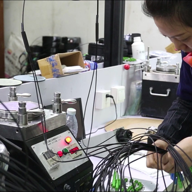 Локальные сети медной проволоки 4 пары 24awg кабеля Lan Cat5e незаслоненные