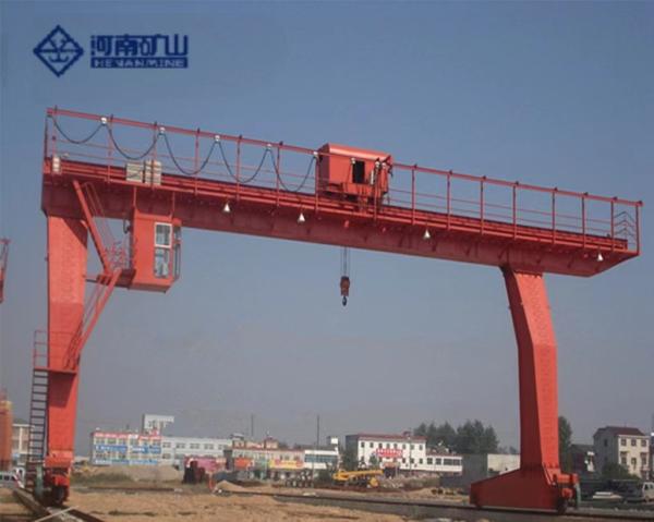 L Shaped Legs Single Girder Gantry Crane 20 T With Winch Mine