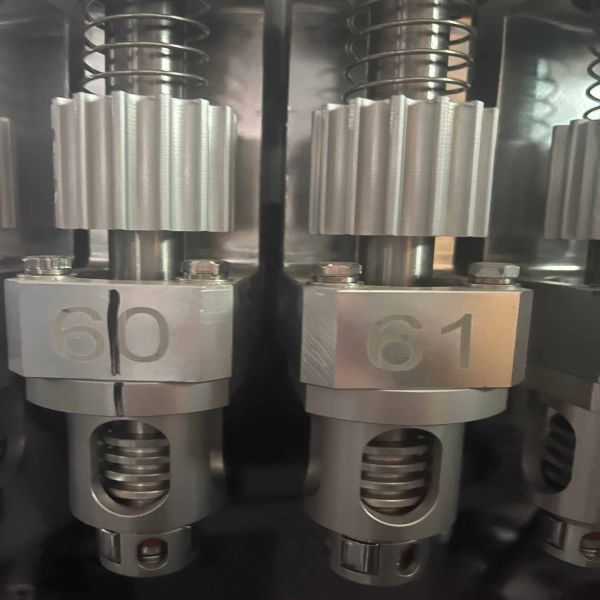 250mm Mineral Bottled Water Production Line Blowing Machinery 1500BPH