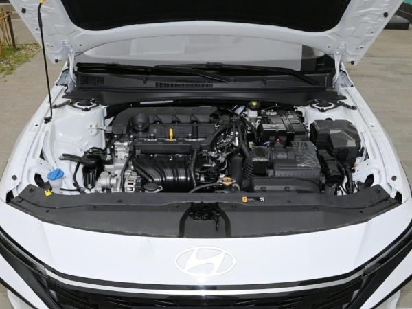 2023 Hyundai Elantra 1.5L CVT Sedan Direção esquerda e suspensão independente Mcpherson