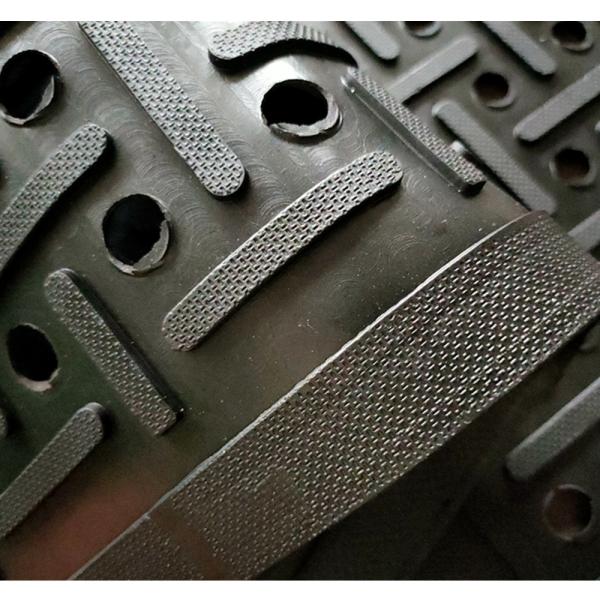 Factory Sale Anti-Fatigue Horse/Cow/Dairy Cow Rubber Mats with Holes Premium Rubber Sheets
