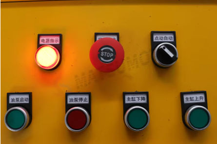 Three Beam 200 Ton Hydraulic Press Four Column Press Machine High Precision