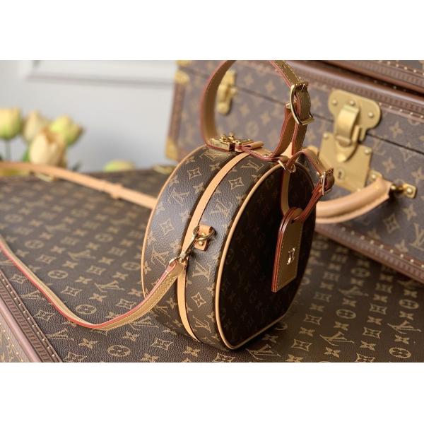 Ladies Leather 7.5cm Circular Push Lock Crossbody Bag With Mental Ornament