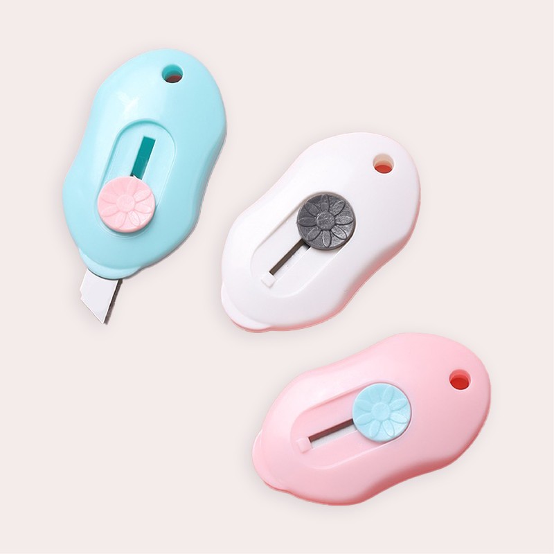 Hot Selling Mini Lovely Pocket Durable Paper Cutter Retractable Utility Knife for School and Office