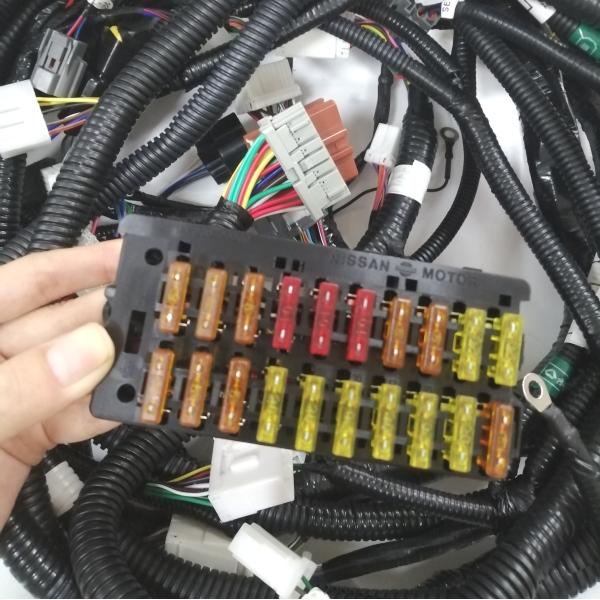 Внутренняя проводка YN14E00015F1 для проводки провода двигателя YQ07 экскаватора SK210-6