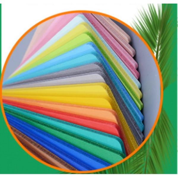 0.5g/Cm3 密度 色の付いたPVC泡板 4mm 耐水性 展示用