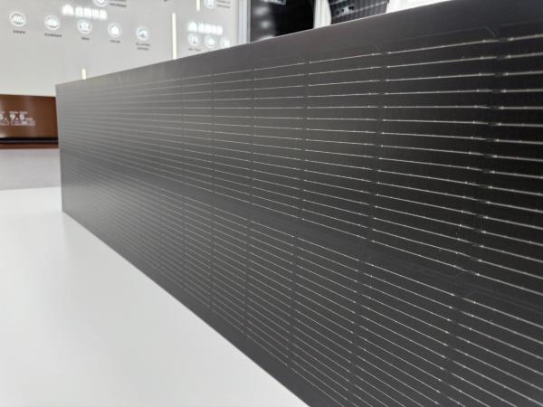 Short-Circuit Voltage 13.26A and Open-Circuit Voltage 10.99V 120W 200W 430W 520W 580W Light Weight Flexible PV Modules