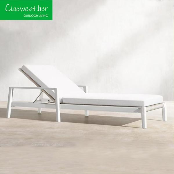 Outdoor Pool Teak Sun Lounge Chair Modern Design for Hotel Restaurant Banquet Home and Coffee