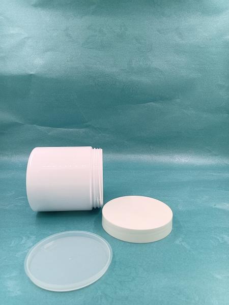 Dispensing PET Cosmetic Bottle With Smooth Surface And Gloss Finish