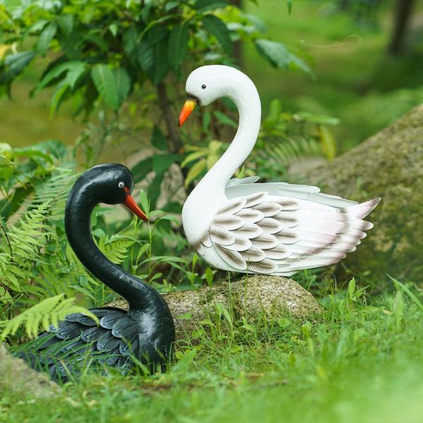 Accoutrements яркого орнамента сада лебедя металла животного на открытом воздухе