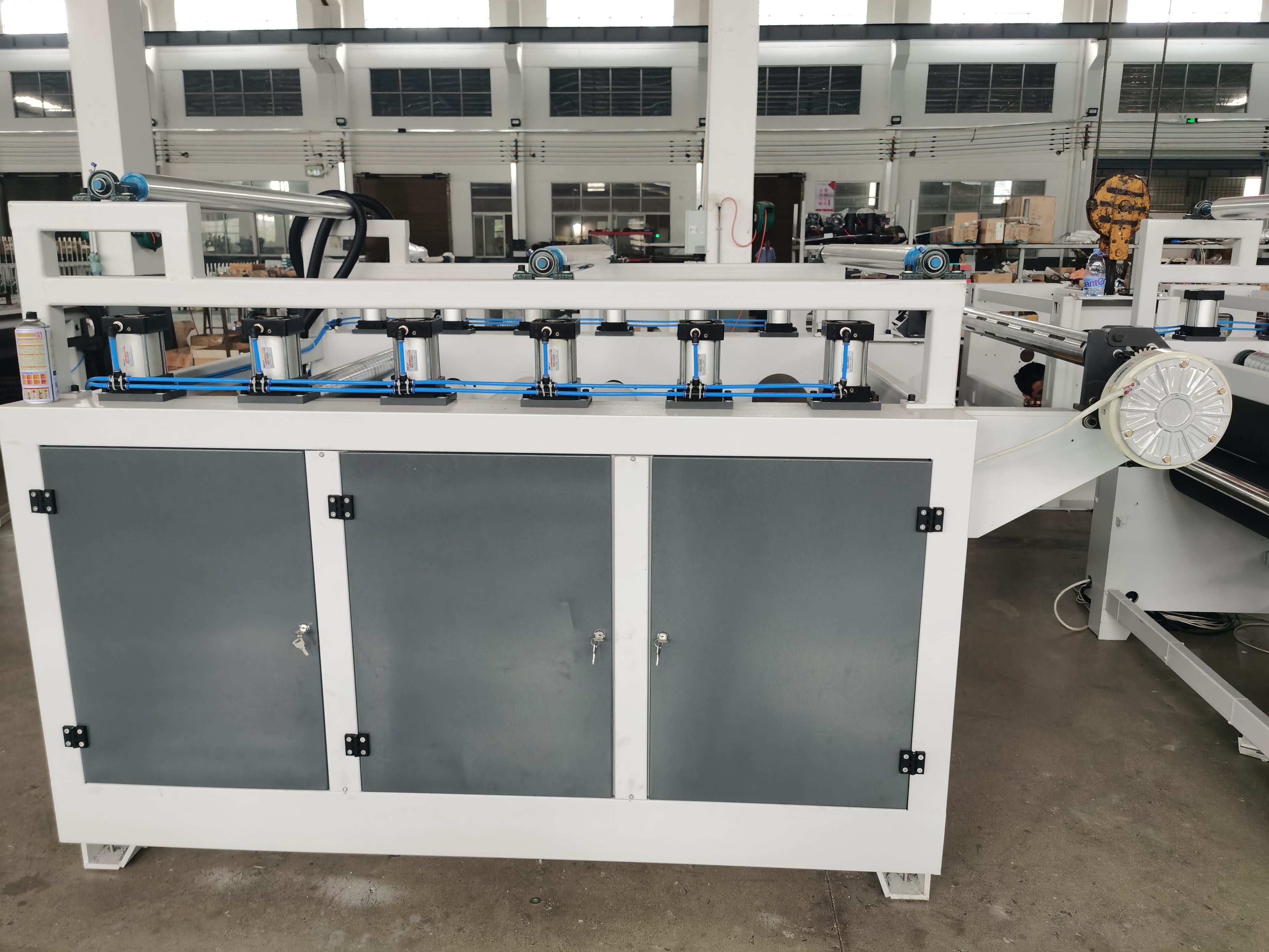 TC Woodworking Machinery Company Factory Price Fully-automatic 1350mm Wooden Panel Laminating Machine