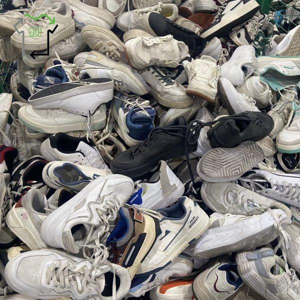 Fashion Men Pre Owned Running Shoes China Branded Sports Sneakers Affordable Price