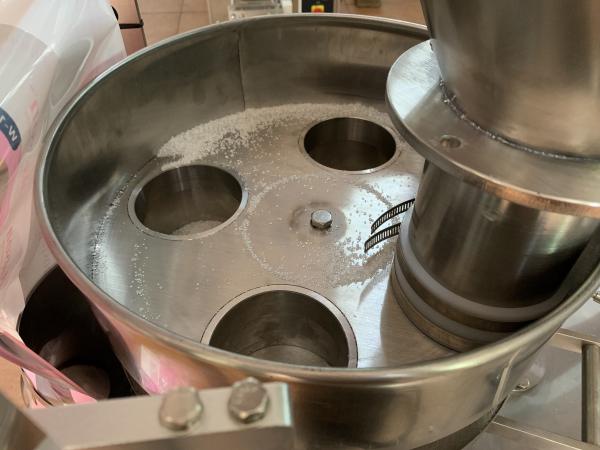 Cashew nut soybeans peanuts pistachio almonds hazelnut dry food dry fruit nuts packing machine