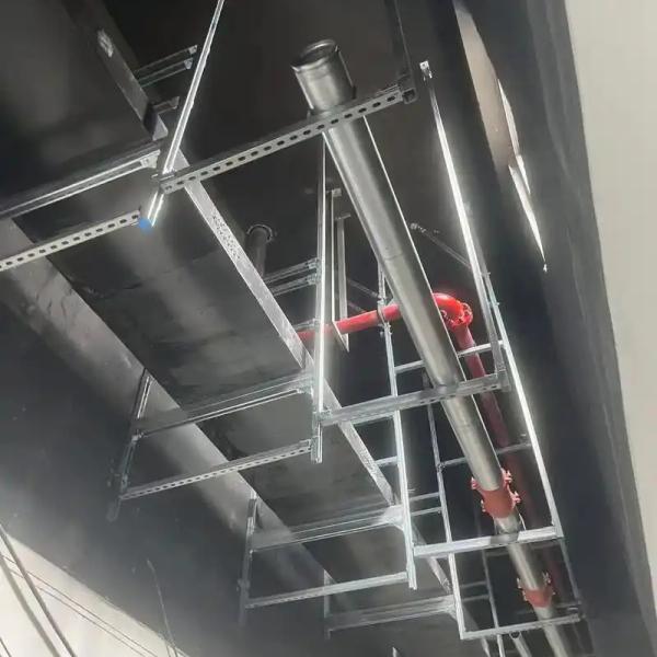 Commercial 4 Way Seismic Bracing For Suspended Light Fixtures Pipe Hangers 600mm-1200mm