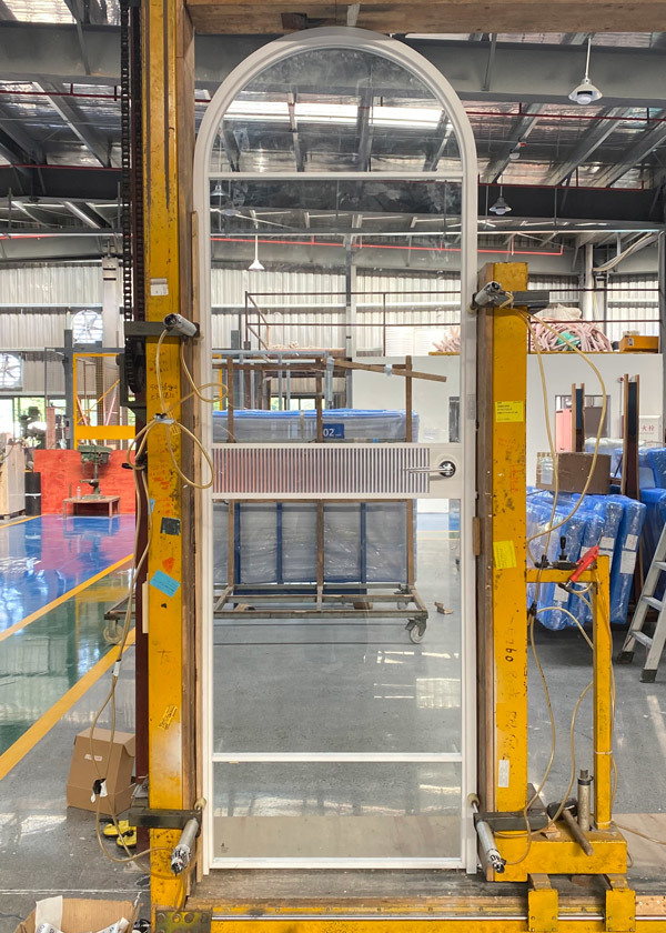 French Retro White Aluminum Alloy Arched Partition Glass Door